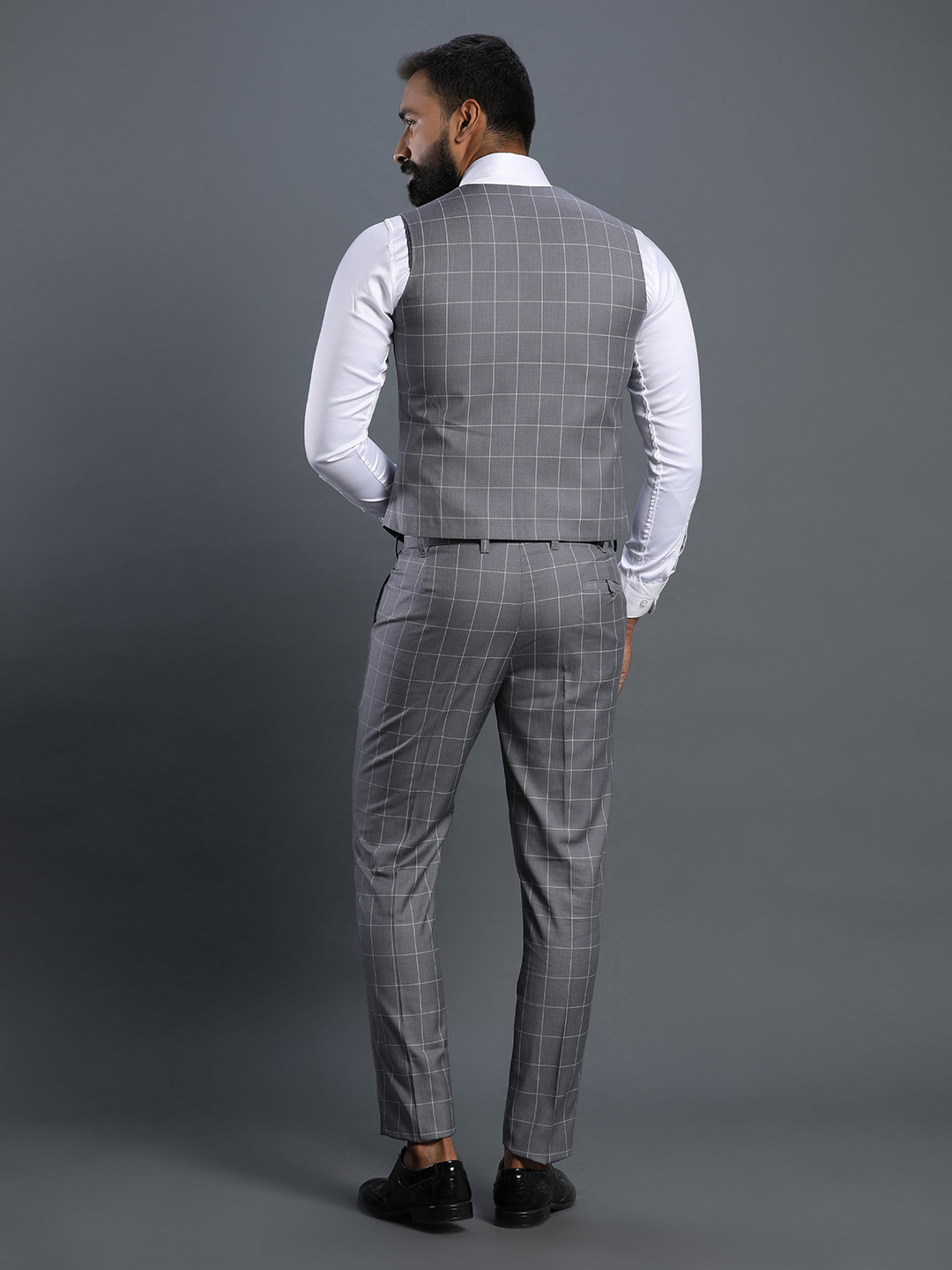 Grey Checks 3 Piece Suit — image 6