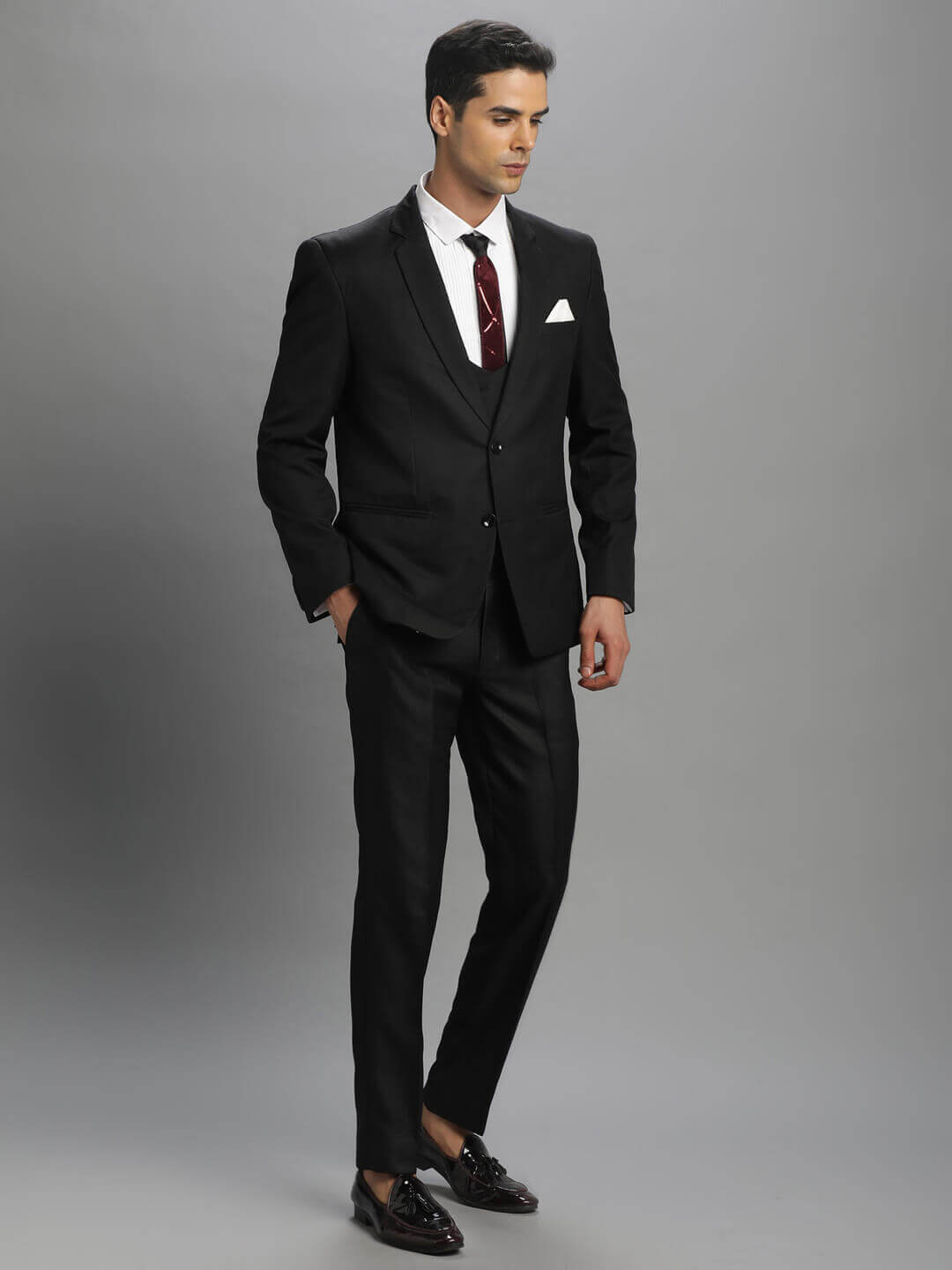 Subtle Black 3 Piece Suit — image 2